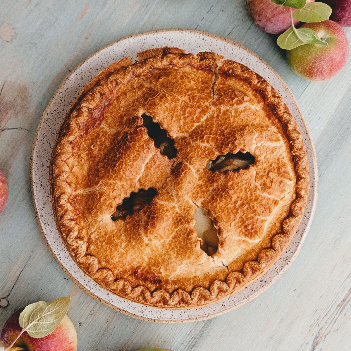 Classic Apple Pie (Serves 8)