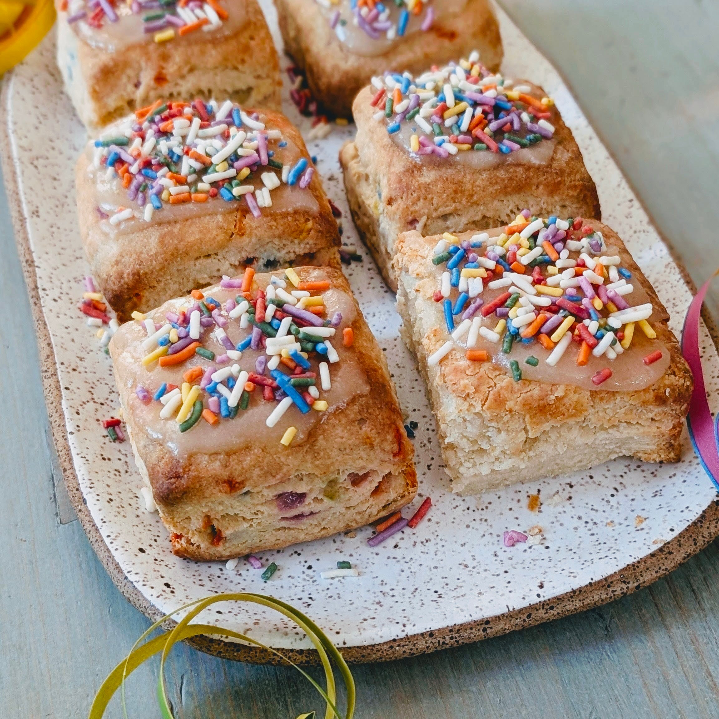 Confetti Biscuits (6-pack)