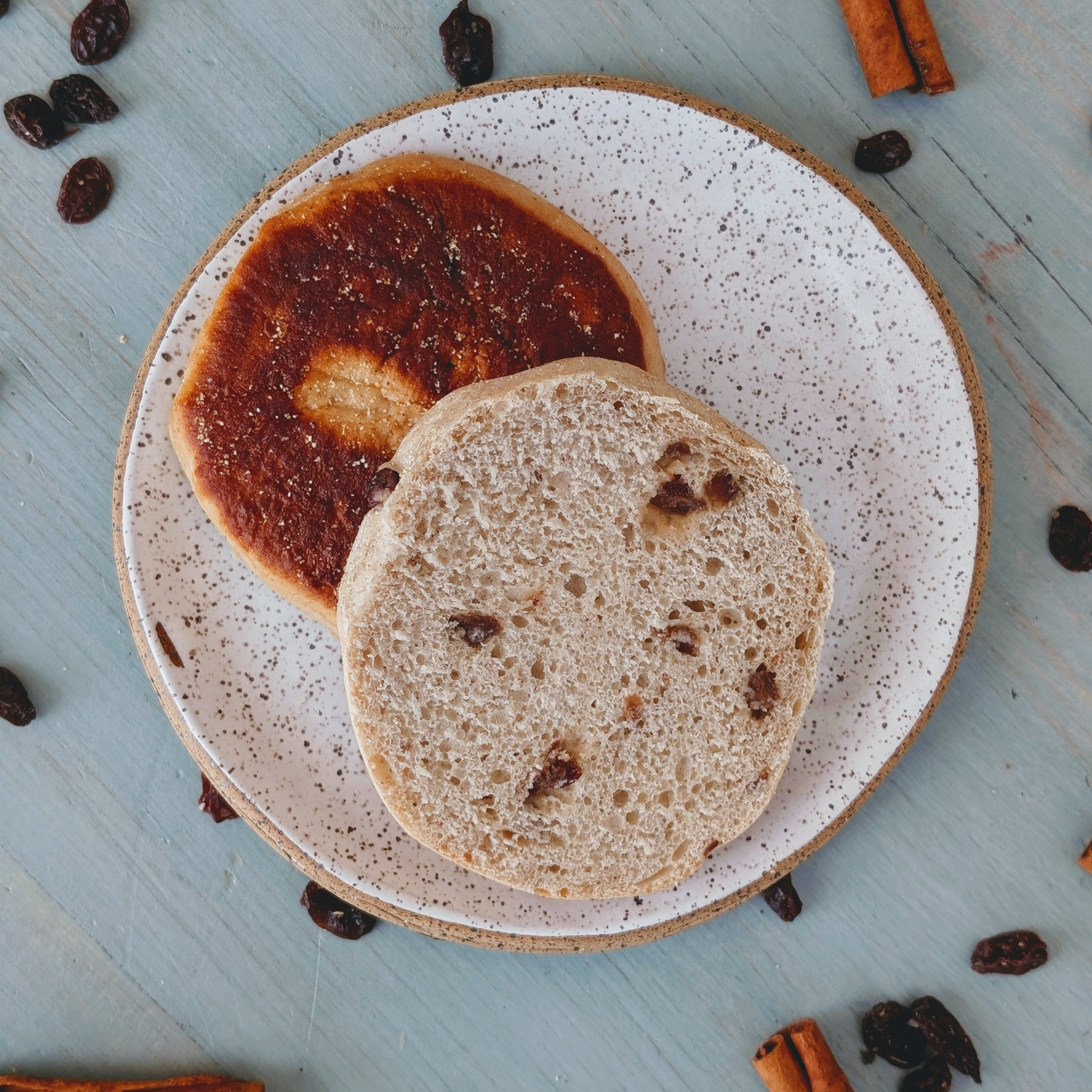 Cinnamon Raisin English Muffins (4-pack)